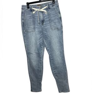 Judy Blue Jogger Relax Whiskered Light Wash Blue Wash Women’s Jeans Sz 11/30